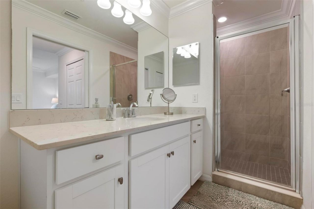17704 Gawthrop Drive , Unit 205, Bradenton, FL 34211 Photo