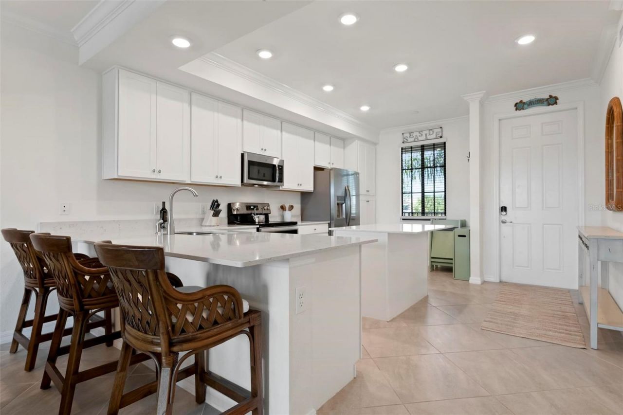 17704 Gawthrop Drive , Unit 205, Bradenton, FL 34211 Photo