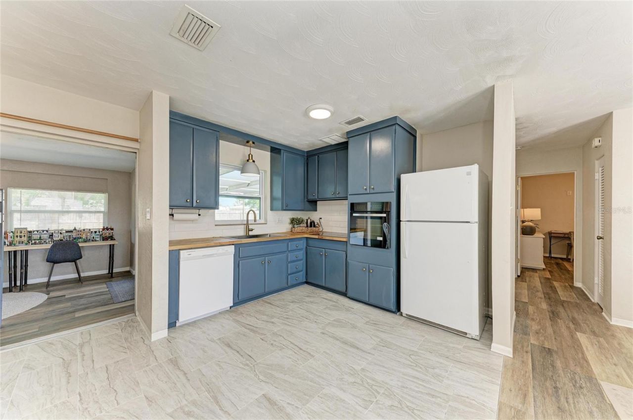 120 60th Street W, Bradenton, FL 34209 Photo