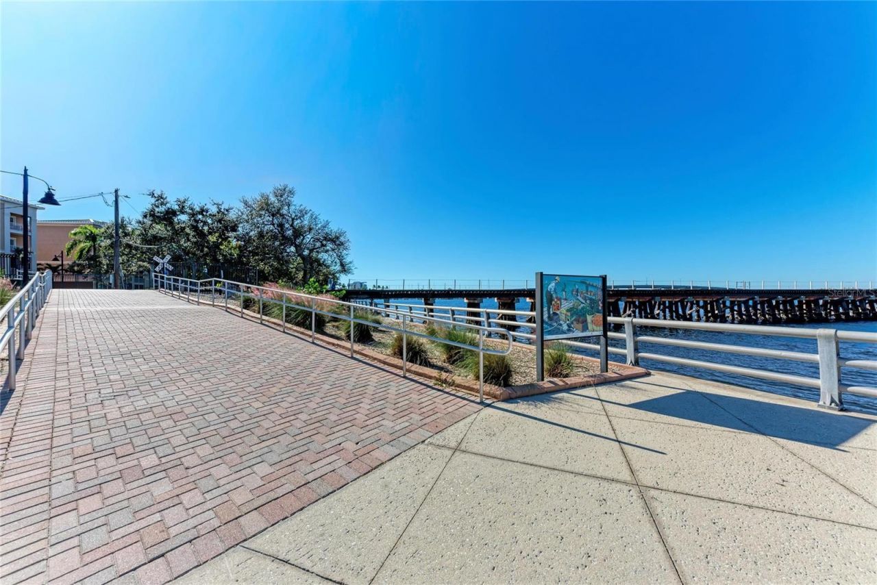 120 60th Street W, Bradenton, FL 34209 Photo