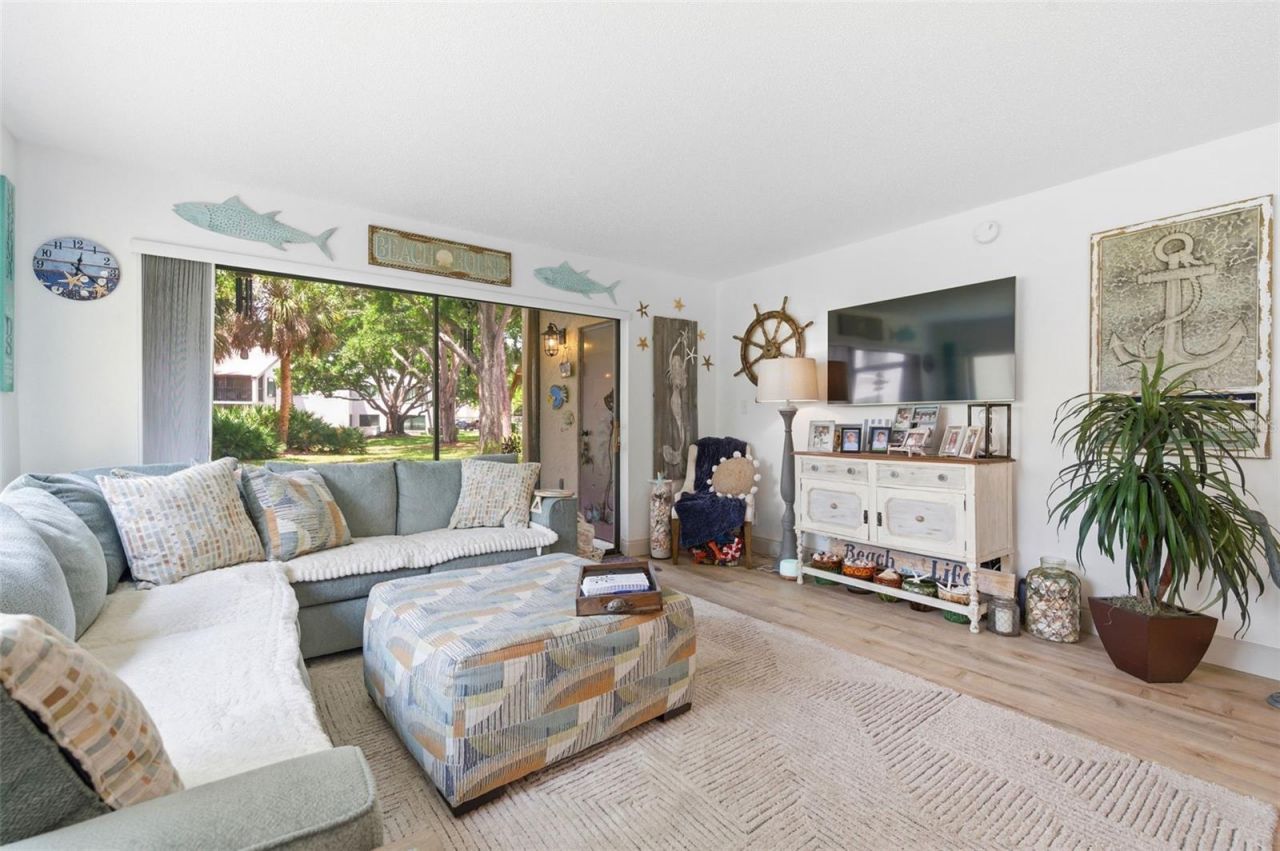 700 Starkey Road, Unit 1414, Largo, FL 33771 Photo