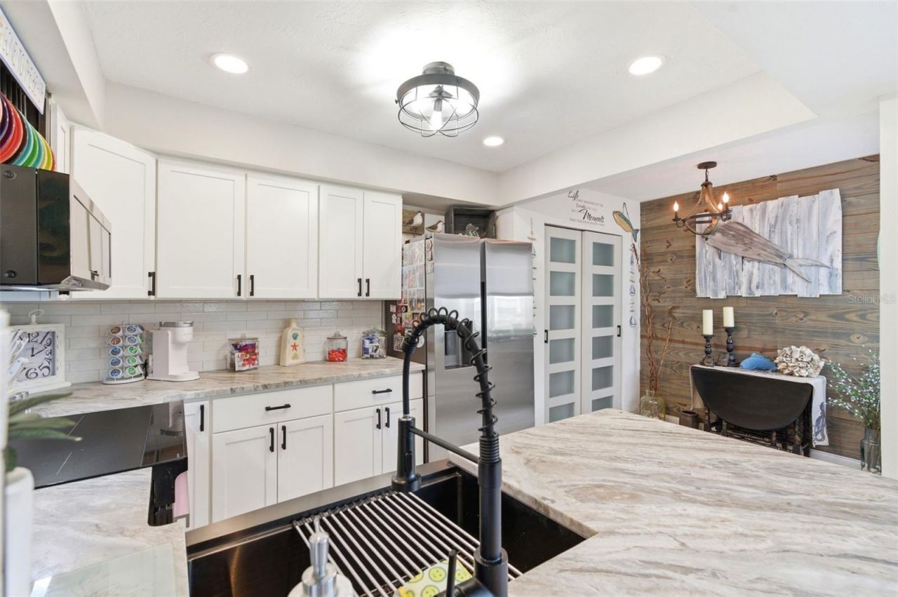 700 Starkey Road, Unit 1414, Largo, FL 33771 Photo