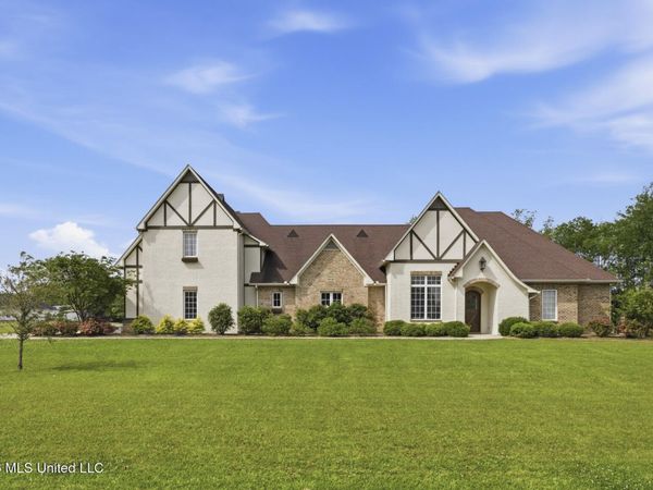 613 Three Prong Road, Brandon, MS 39047