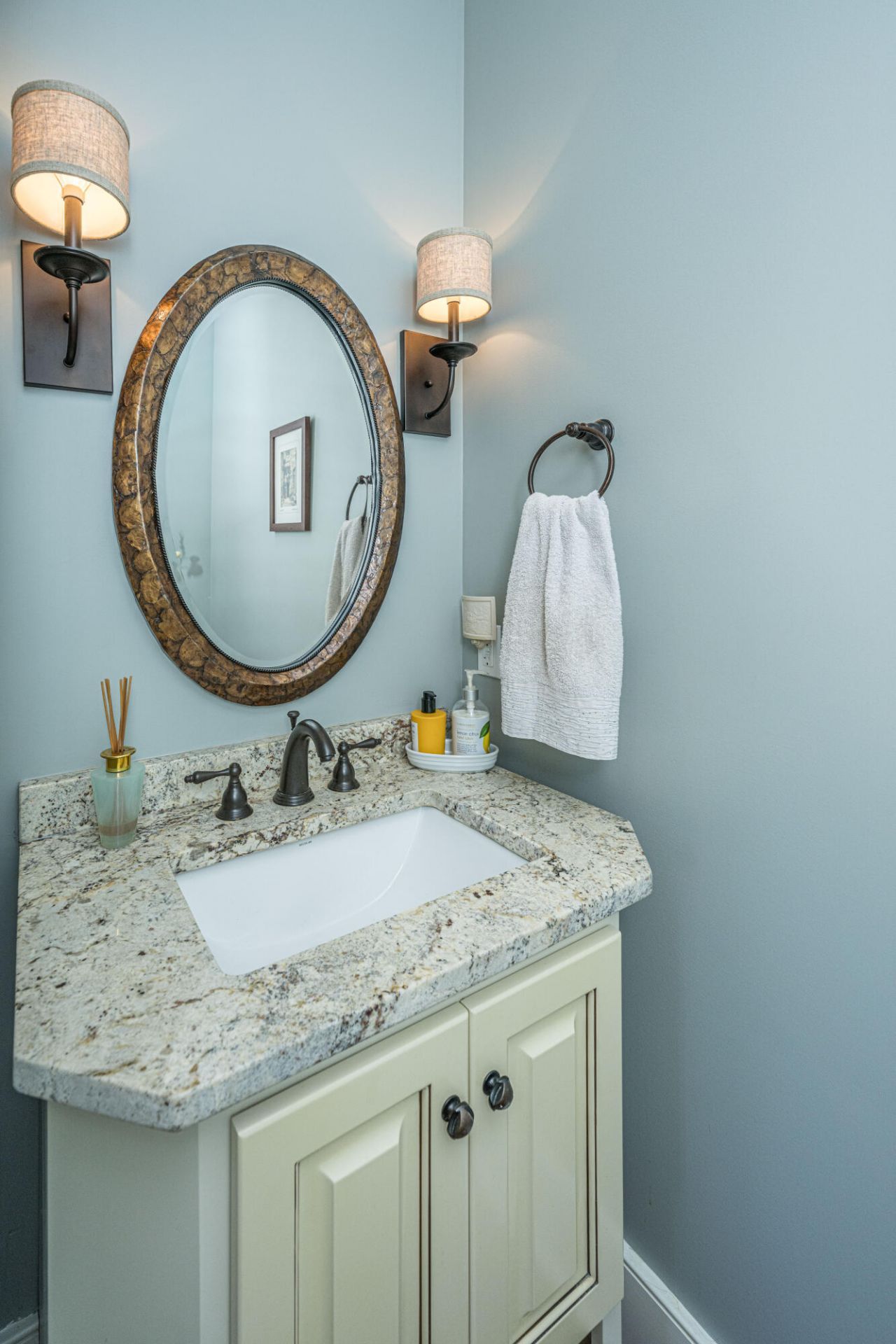 1937 N Creek Drive Photo 60