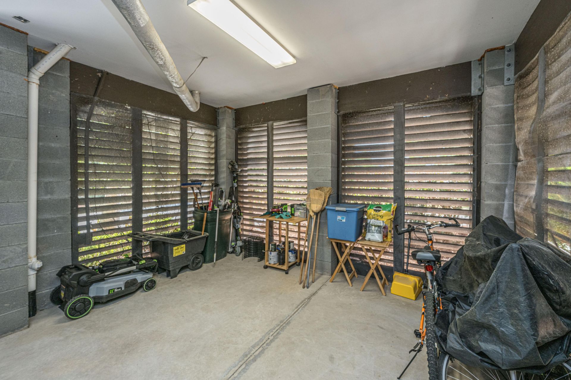 1937 N Creek Drive Photo 82