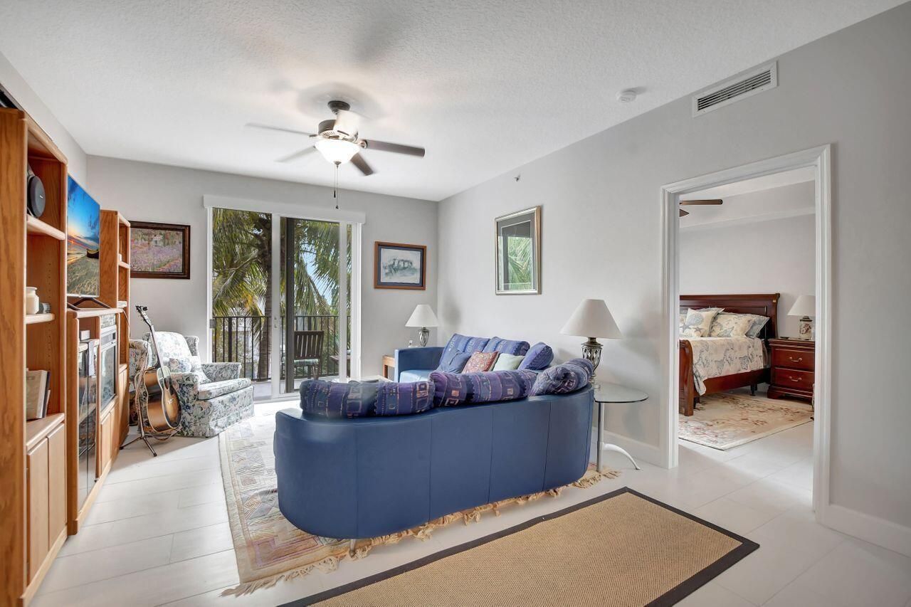 250 NE 3rd Avenue, Unit 1408, Delray Beach, FL 33444 Photo