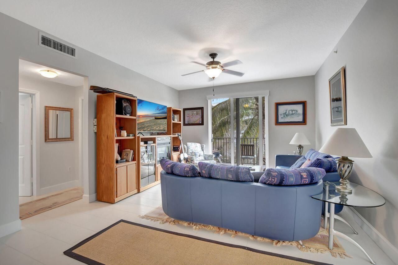 250 NE 3rd Avenue, Unit 1408, Delray Beach, FL 33444 Photo