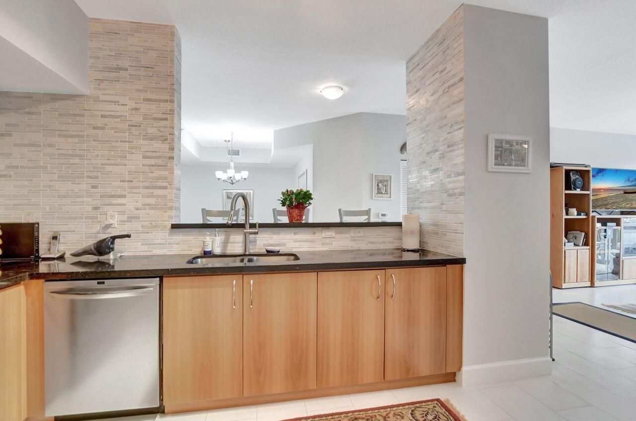 250 NE 3rd Avenue, Unit 1408, Delray Beach, FL 33444 Photo