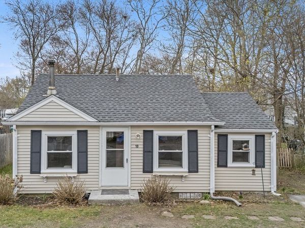 10 Third Ave, Wareham, MA 02571