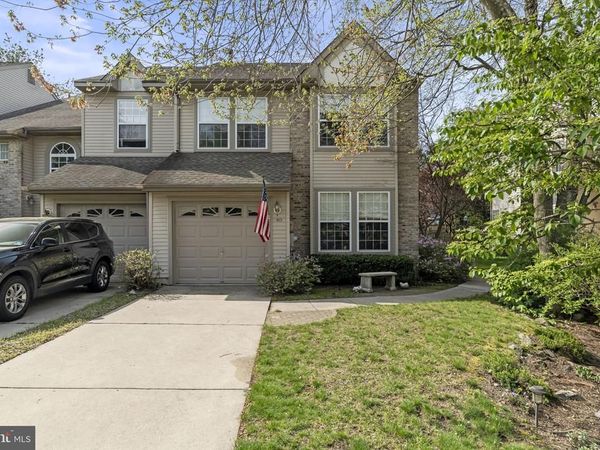 60 SMOKEY RUN DRIVE, BERLIN, NJ 08009