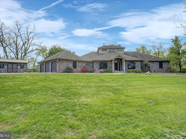 870 REMINGTON DRIVE, SHIPPENSBURG, PA 17257