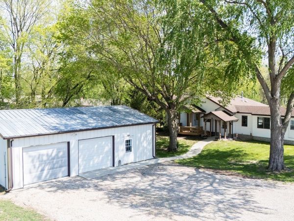 201 N HANNIBAL Street, Tremont, IL 61568