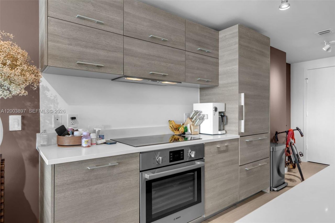 650 NE 32nd St, Unit 4505, Miami, FL 33137 Photo
