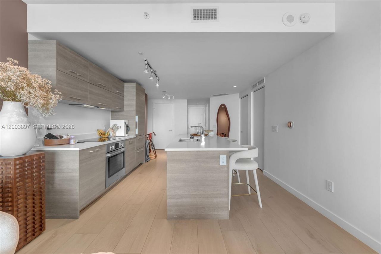 650 NE 32nd St, Unit 4505, Miami, FL 33137 Photo