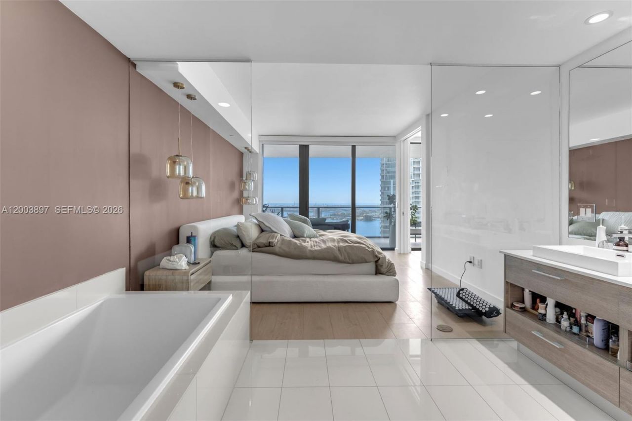 650 NE 32nd St, Unit 4505, Miami, FL 33137 Photo