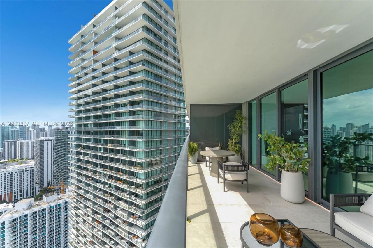 650 NE 32nd St, Unit 4505, Miami, FL 33137 Photo