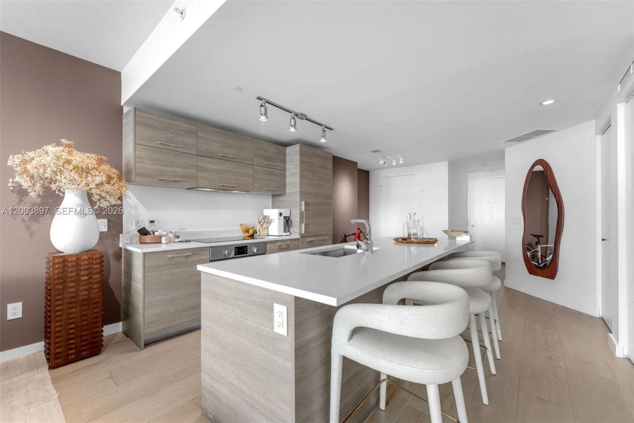 650 NE 32nd St, Unit 4505, Miami, FL 33137 Photo