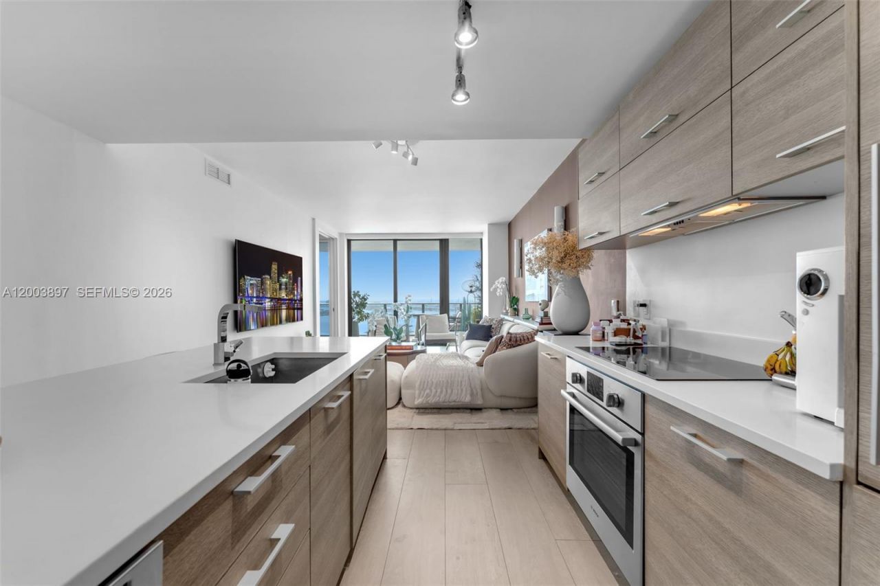 650 NE 32nd St, Unit 4505, Miami, FL 33137 Photo