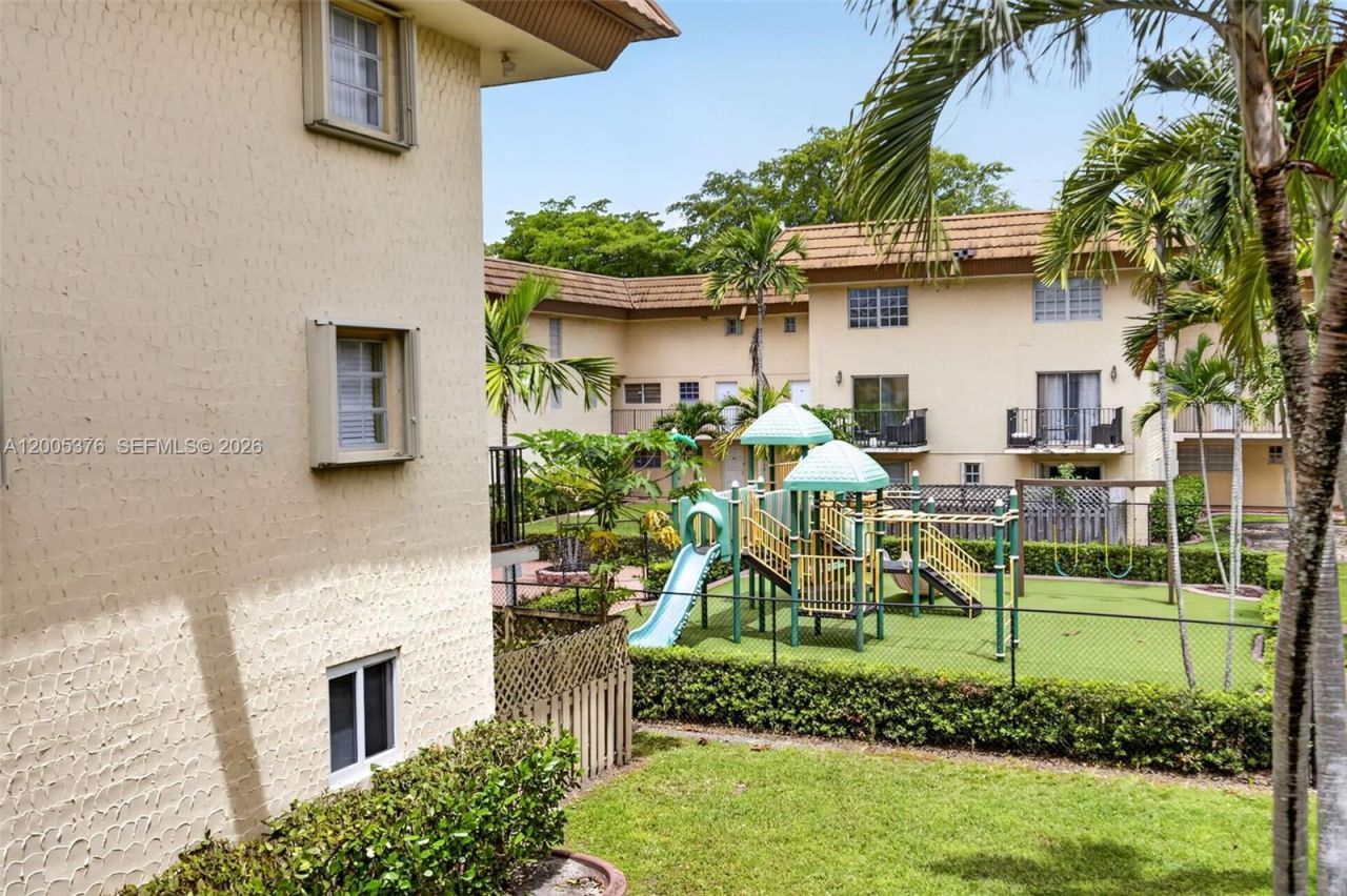 8550 SW 109th Ave , Unit 5-217, Miami, FL 33173 Photo