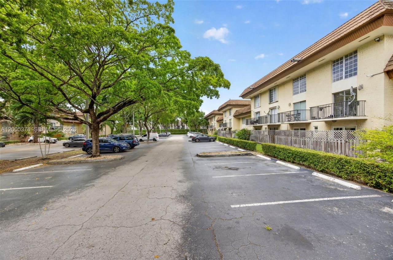8550 SW 109th Ave , Unit 5-217, Miami, FL 33173 Photo