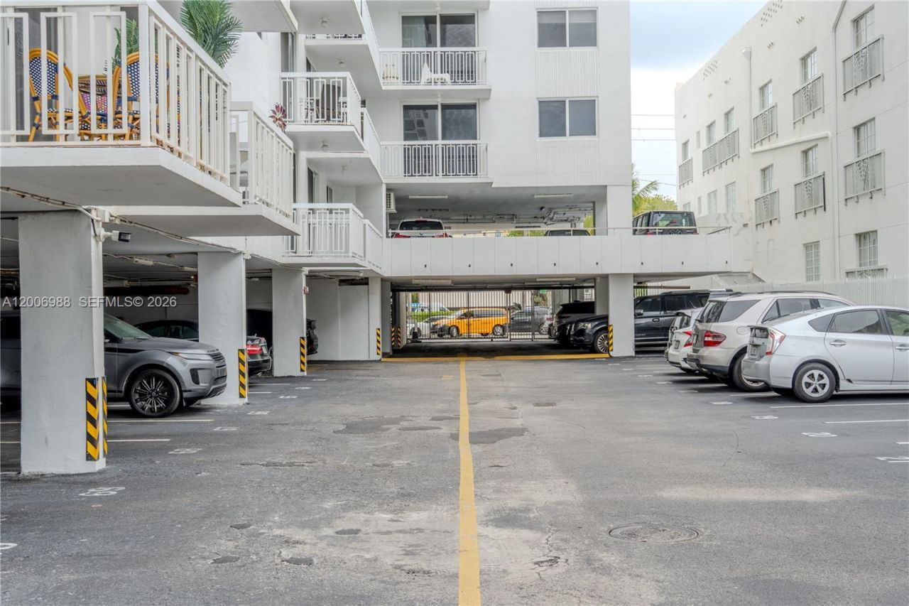 401 Ocean Dr , Unit 222, Miami Beach, FL 33139 Photo