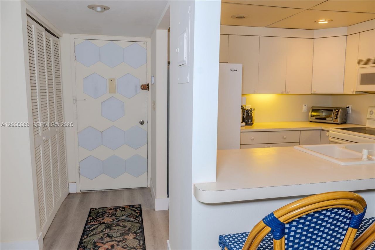 401 Ocean Dr , Unit 222, Miami Beach, FL 33139 Photo