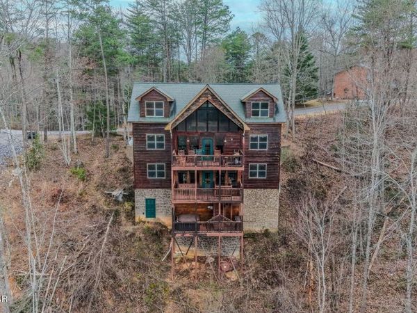 4170 Chamberlain Lane, Sevierville, TN 37862