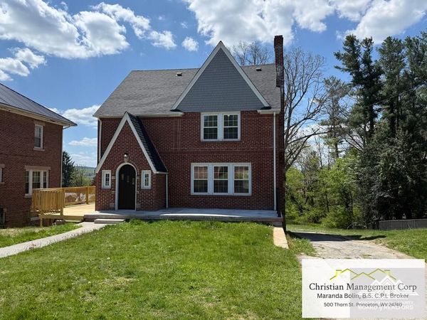 207 College Ave, Princeton, WV 24740
