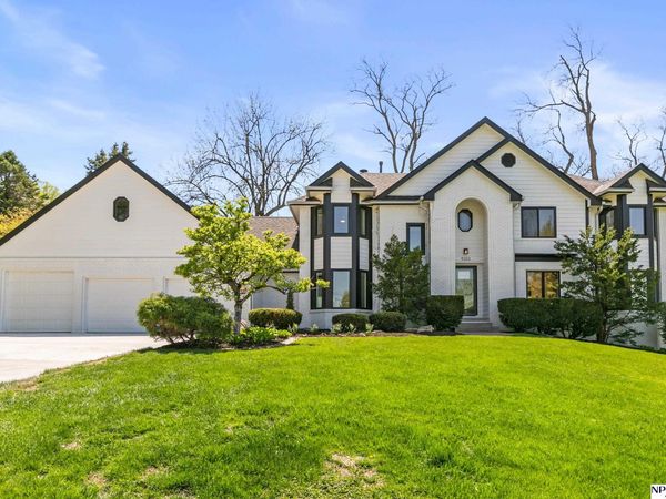 9203 Hickory Street , Omaha, NE 68124