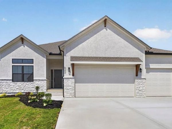 8222 NW 90th Terrace, Kansas City, MO 64153