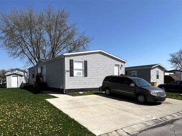 15385 Cartier Drive, Clinton Twp, MI 48038