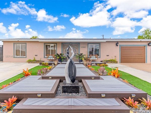 17932 NW 78th Ave , Hialeah, FL 33015