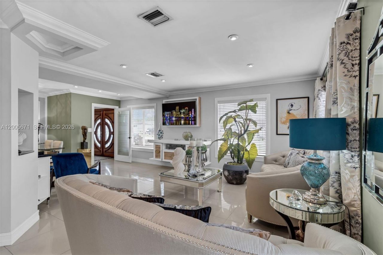 17932 NW 78th Ave , Hialeah, FL 33015 Photo