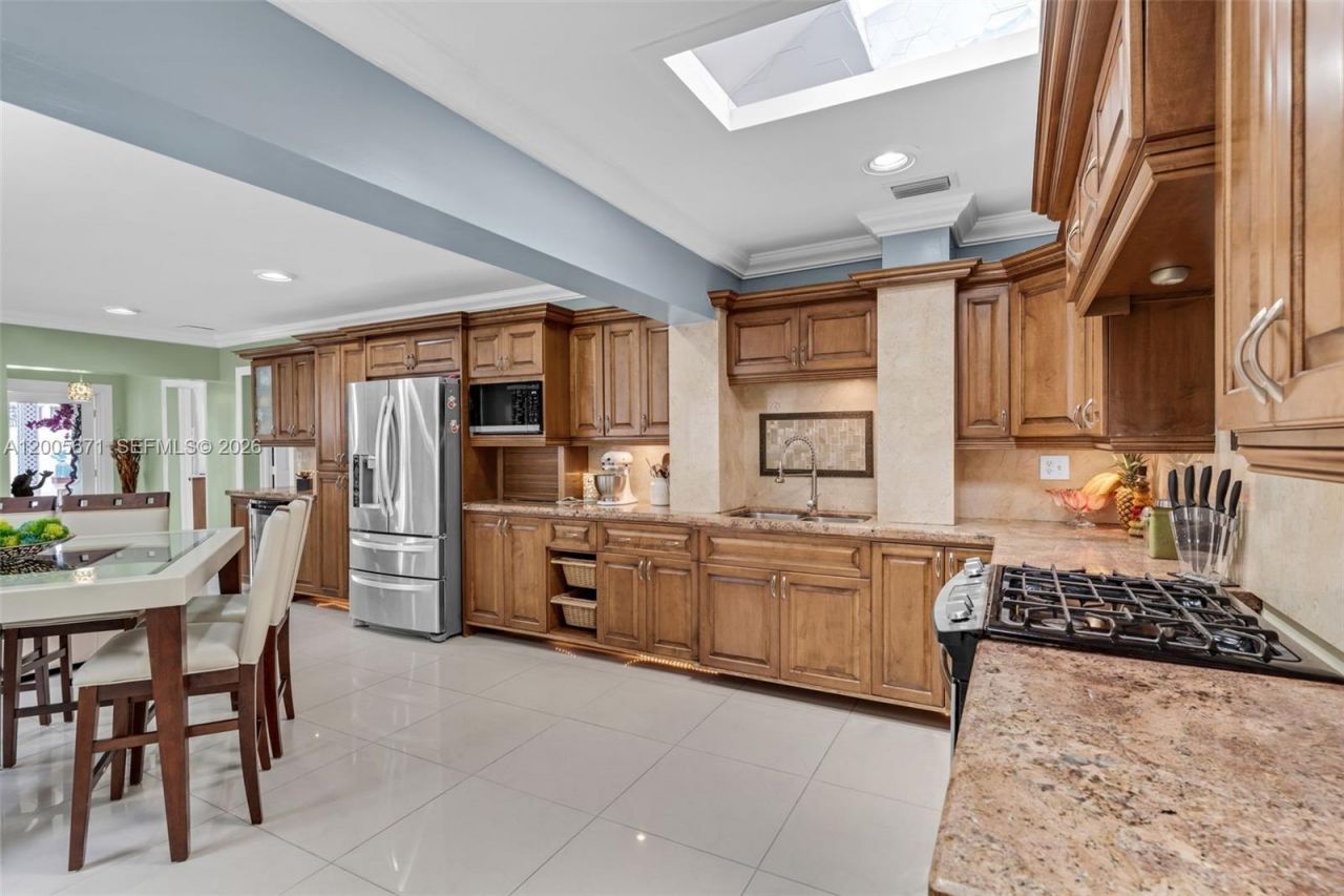 17932 NW 78th Ave , Hialeah, FL 33015 Photo