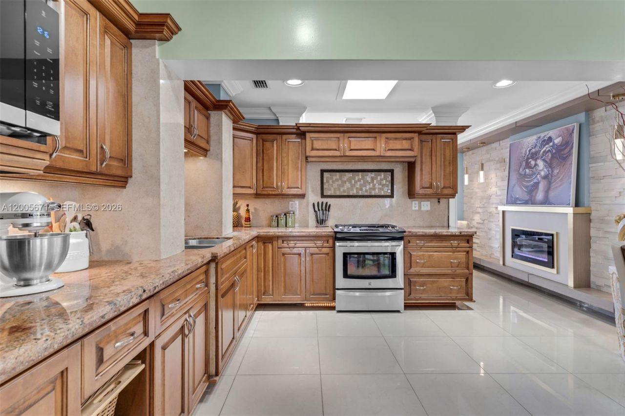 17932 NW 78th Ave , Hialeah, FL 33015 Photo