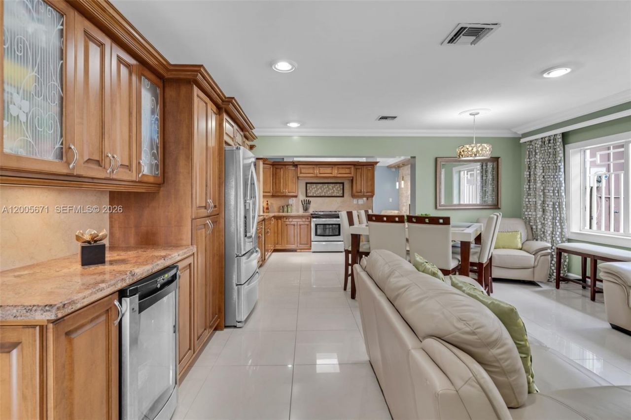 17932 NW 78th Ave , Hialeah, FL 33015 Photo