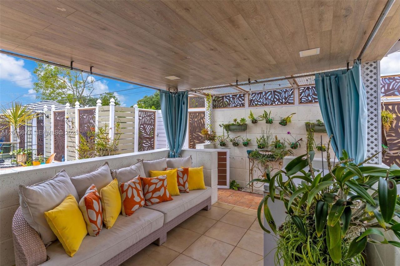 17932 NW 78th Ave , Hialeah, FL 33015 Photo