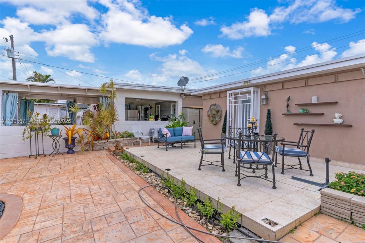 17932 NW 78th Ave , Hialeah, FL 33015 Photo