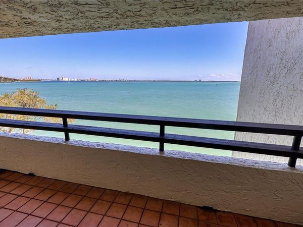 131 1ST STREET E, Unit 102, ST PETERSBURG, FL 33715