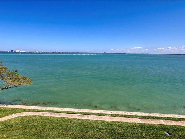 131 1ST STREET E, Unit 102, ST PETERSBURG, FL 33715