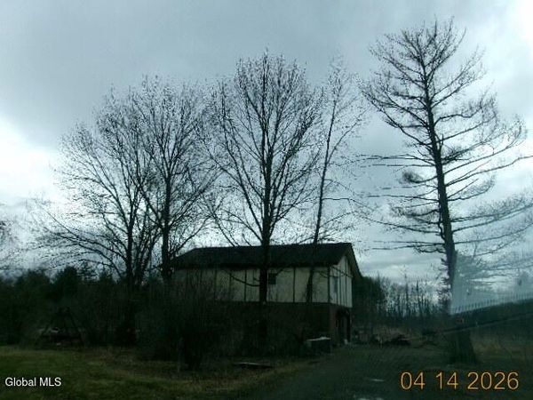 32 Aviator Way, Queensbury, NY 12804