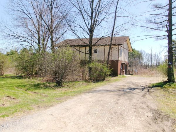 32 Aviator Way, Queensbury, NY 12804