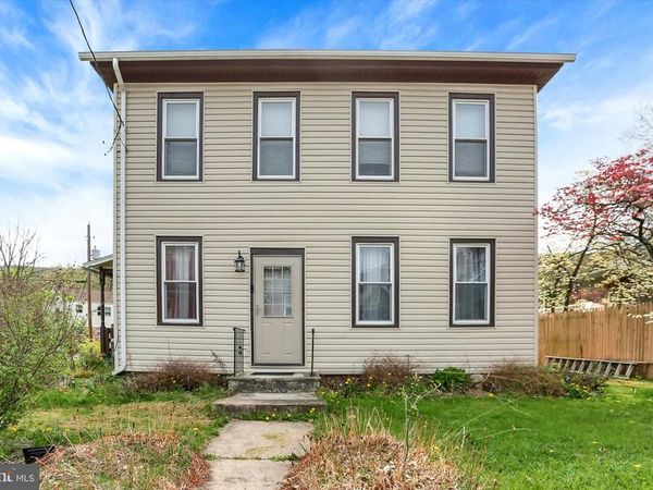 90 E MAIN STREET, ELIZABETHVILLE, PA 17023