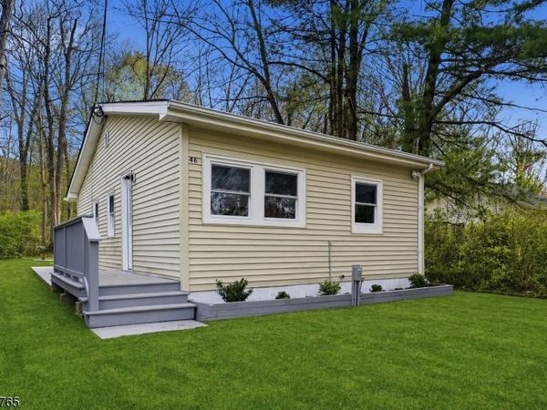46 Wildwood Rd, Jefferson, NJ 07438