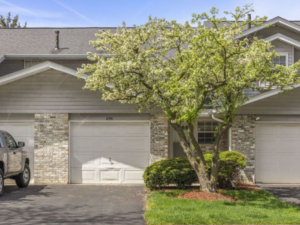 694 N Tamarac Boulevard , Addison, IL 60101