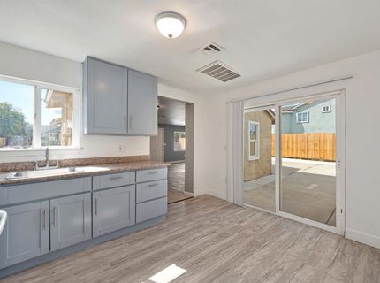 2664 Forrest Street, Sacramento, CA 95815 Photo