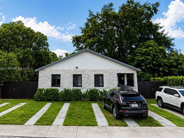 423 NW 32nd Pl, Unit A, Miami, FL 33125