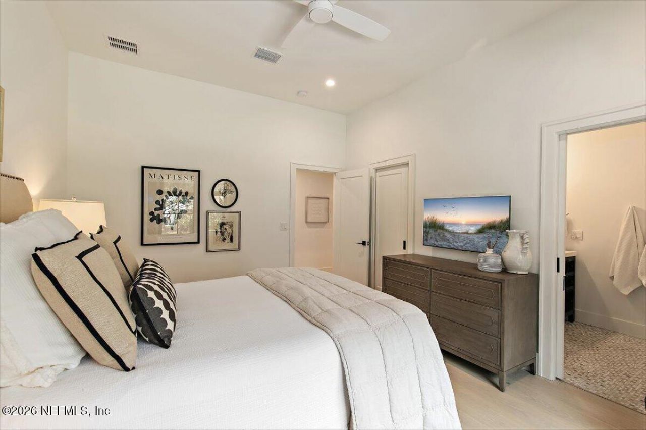 8049 Whisper Lake Lane W, Palm Valley, FL 32082 Photo