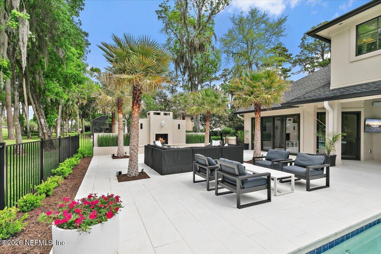 8049 Whisper Lake Lane W, Palm Valley, FL 32082 Photo