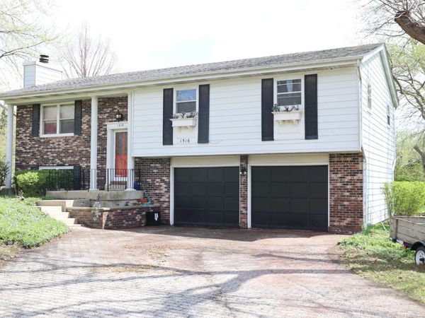 1516 W Sudeenew Drive, Johnsburg, IL 60051